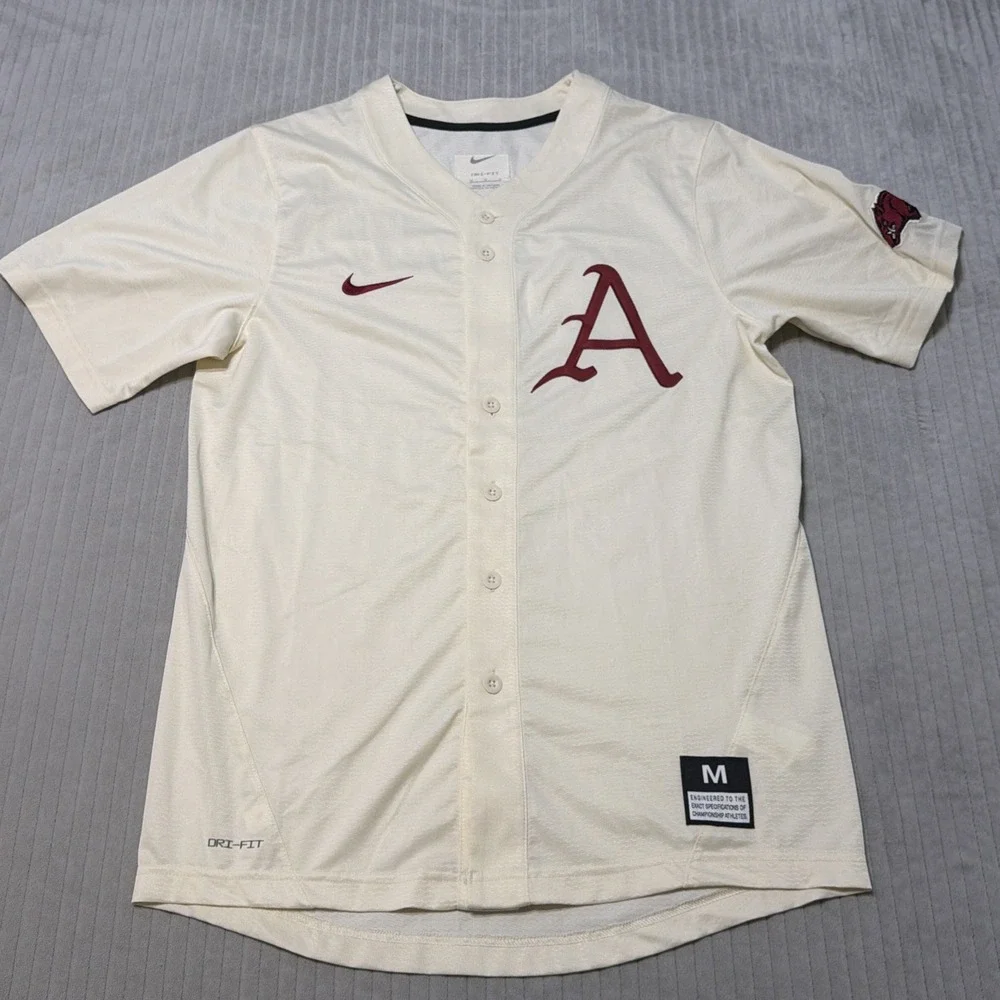 Nike Arkansas Razorbacks Baseball Jersey Mens M Ivory Throwback Dri-Fit Vapor
